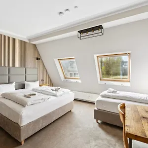 2* Otel Comenius